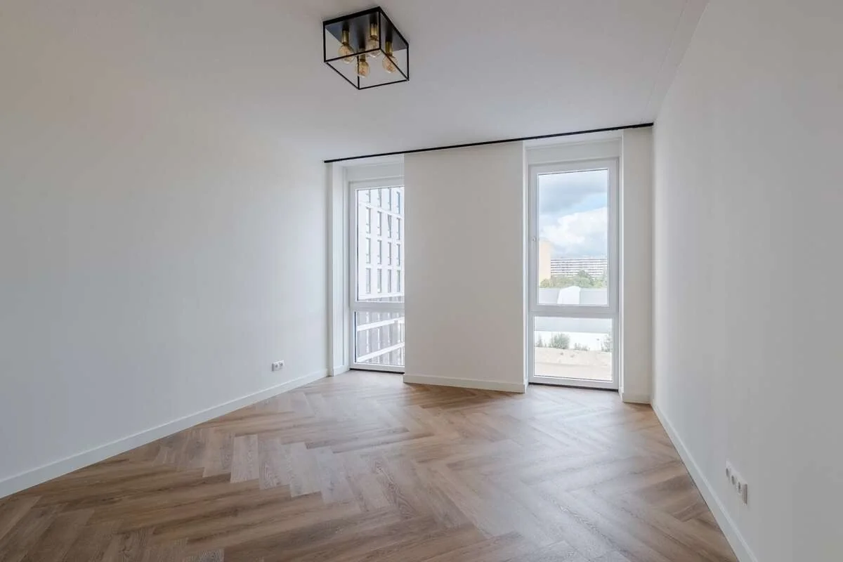 geblurde versie van de foto als achtergrond