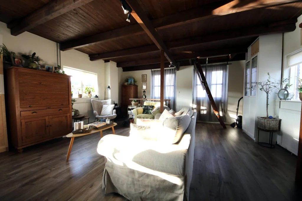 geblurde versie van de foto als achtergrond