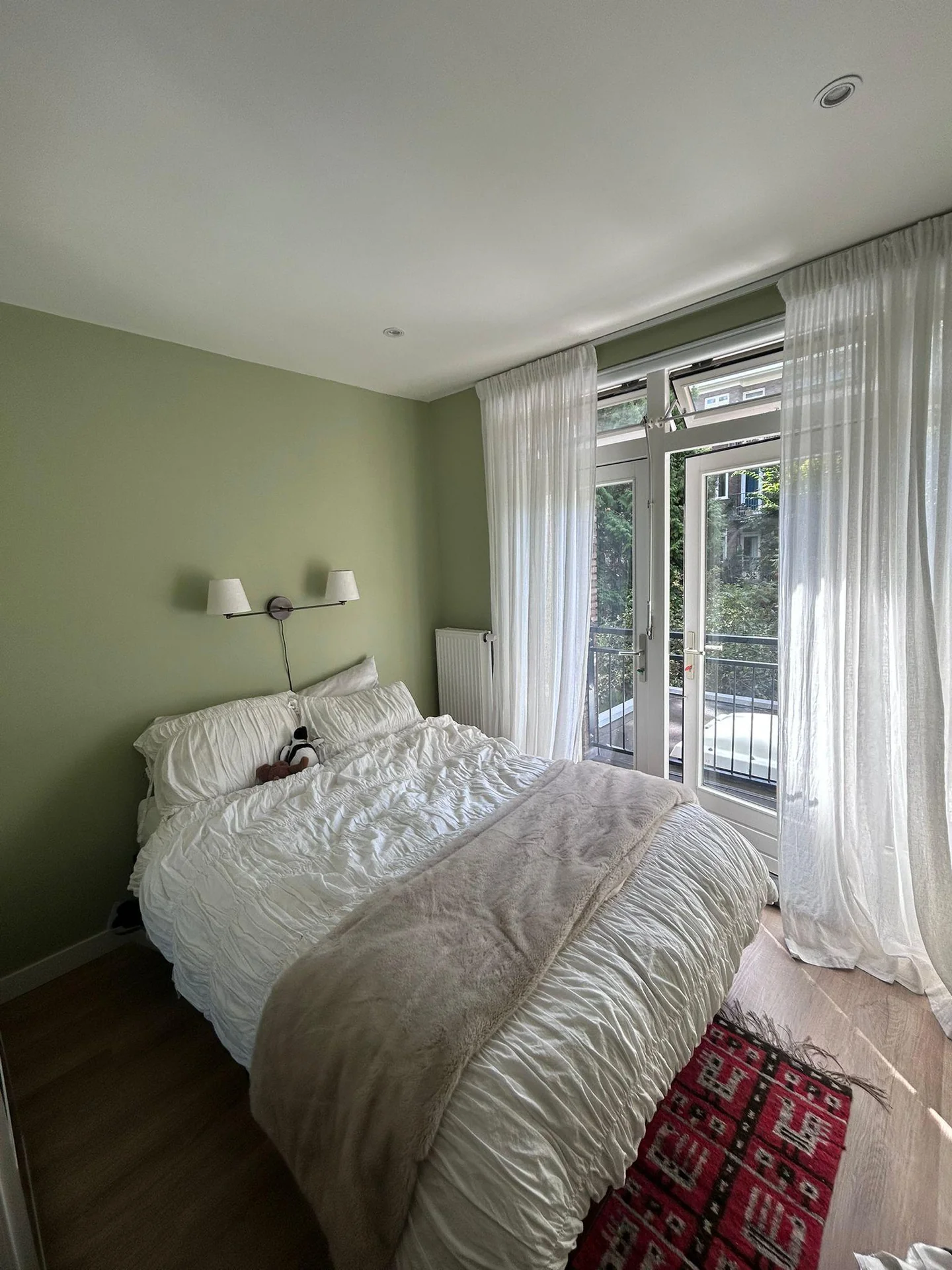 geblurde versie van de foto als achtergrond