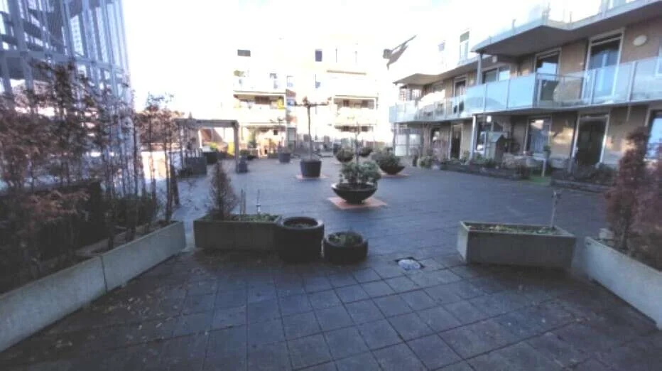 geblurde versie van de foto als achtergrond