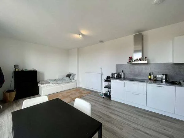 geblurde versie van de foto als achtergrond