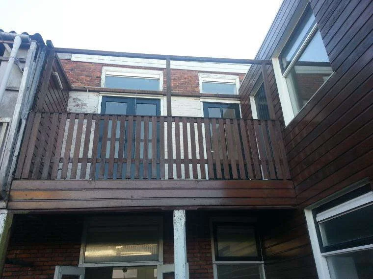 geblurde versie van de foto als achtergrond