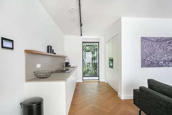 geblurde versie van de foto als achtergrond