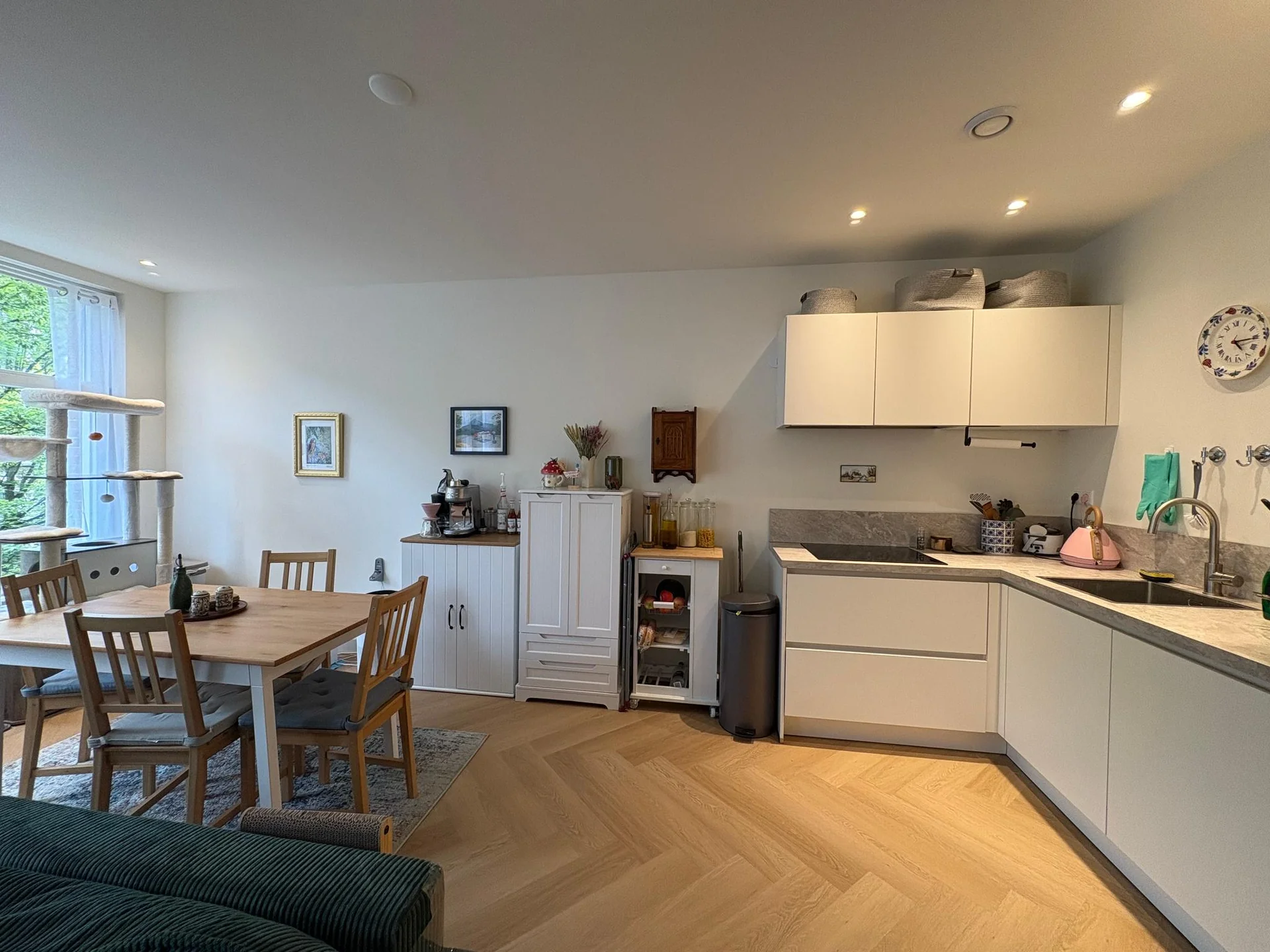 geblurde versie van de foto als achtergrond