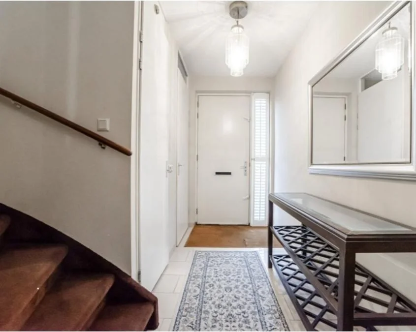 geblurde versie van de foto als achtergrond