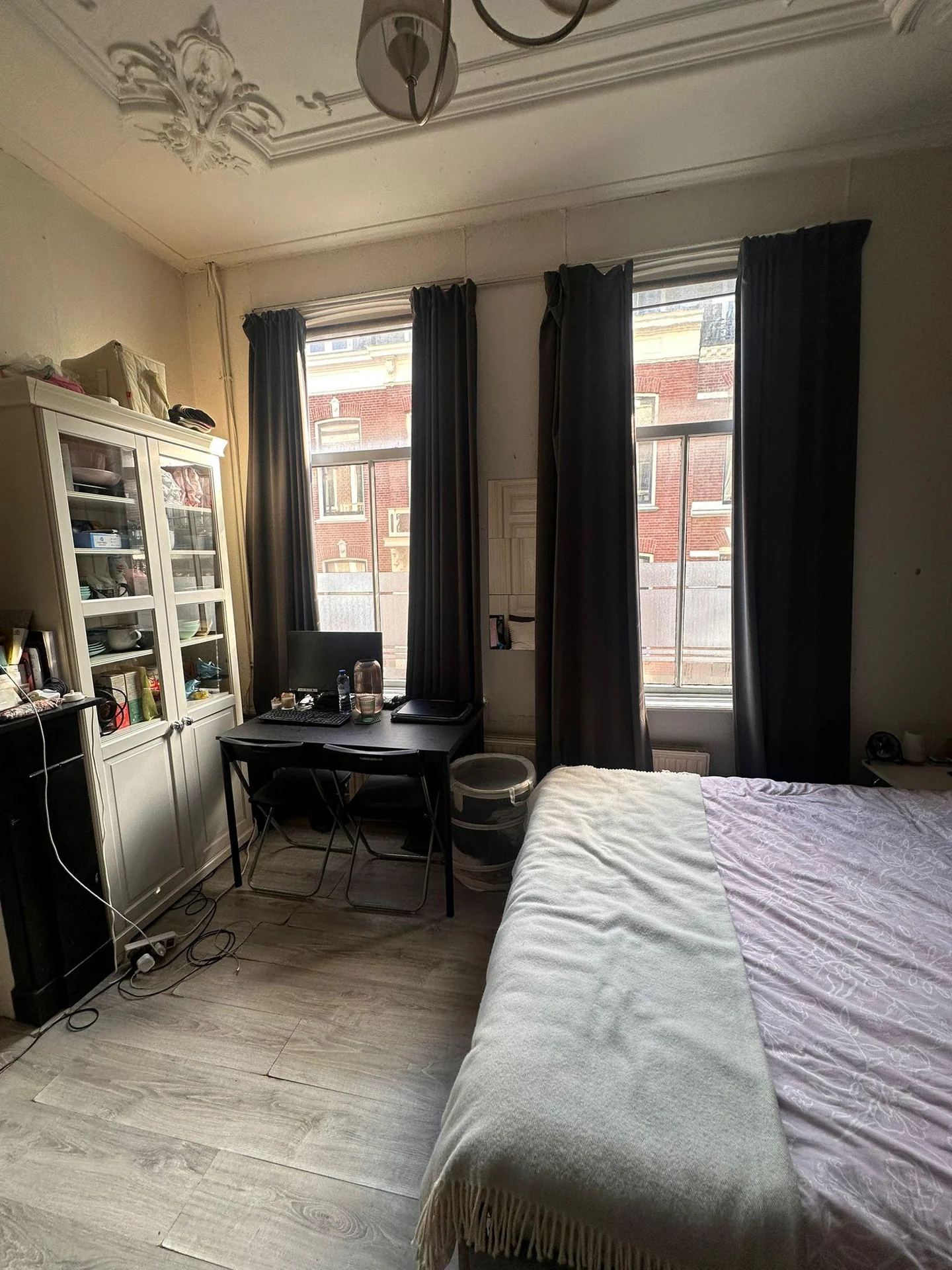 geblurde versie van de foto als achtergrond