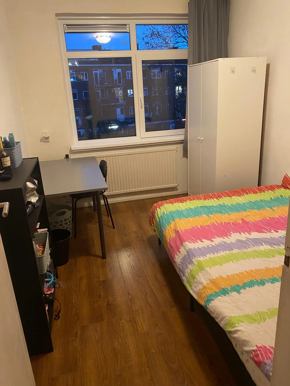 geblurde versie van de foto als achtergrond