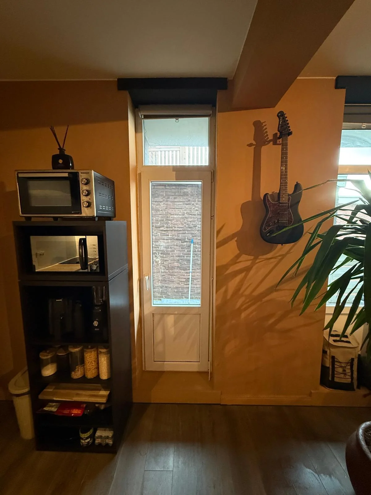 geblurde versie van de foto als achtergrond