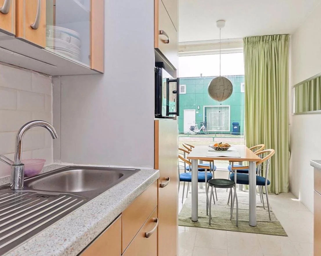 geblurde versie van de foto als achtergrond