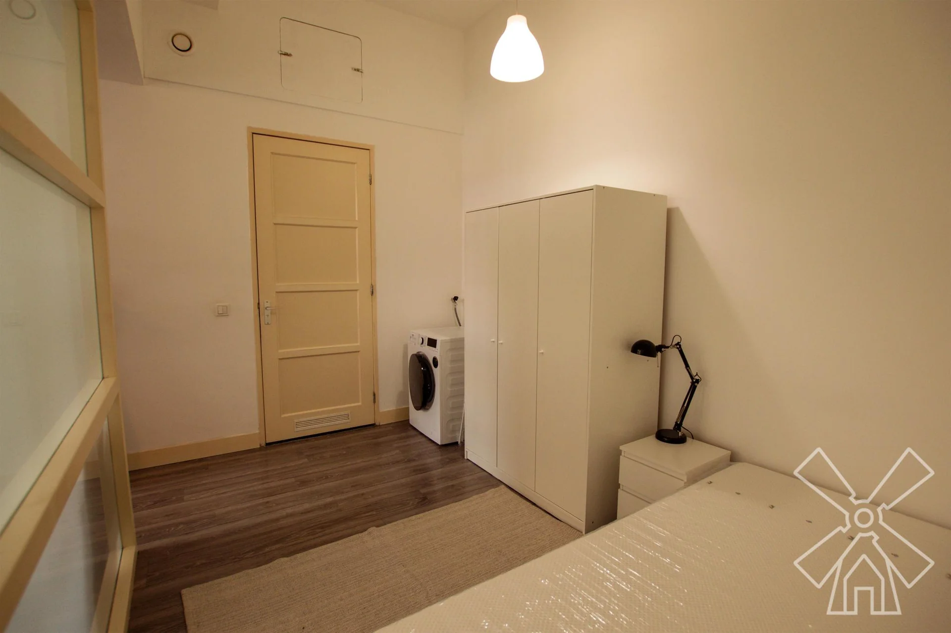 geblurde versie van de foto als achtergrond