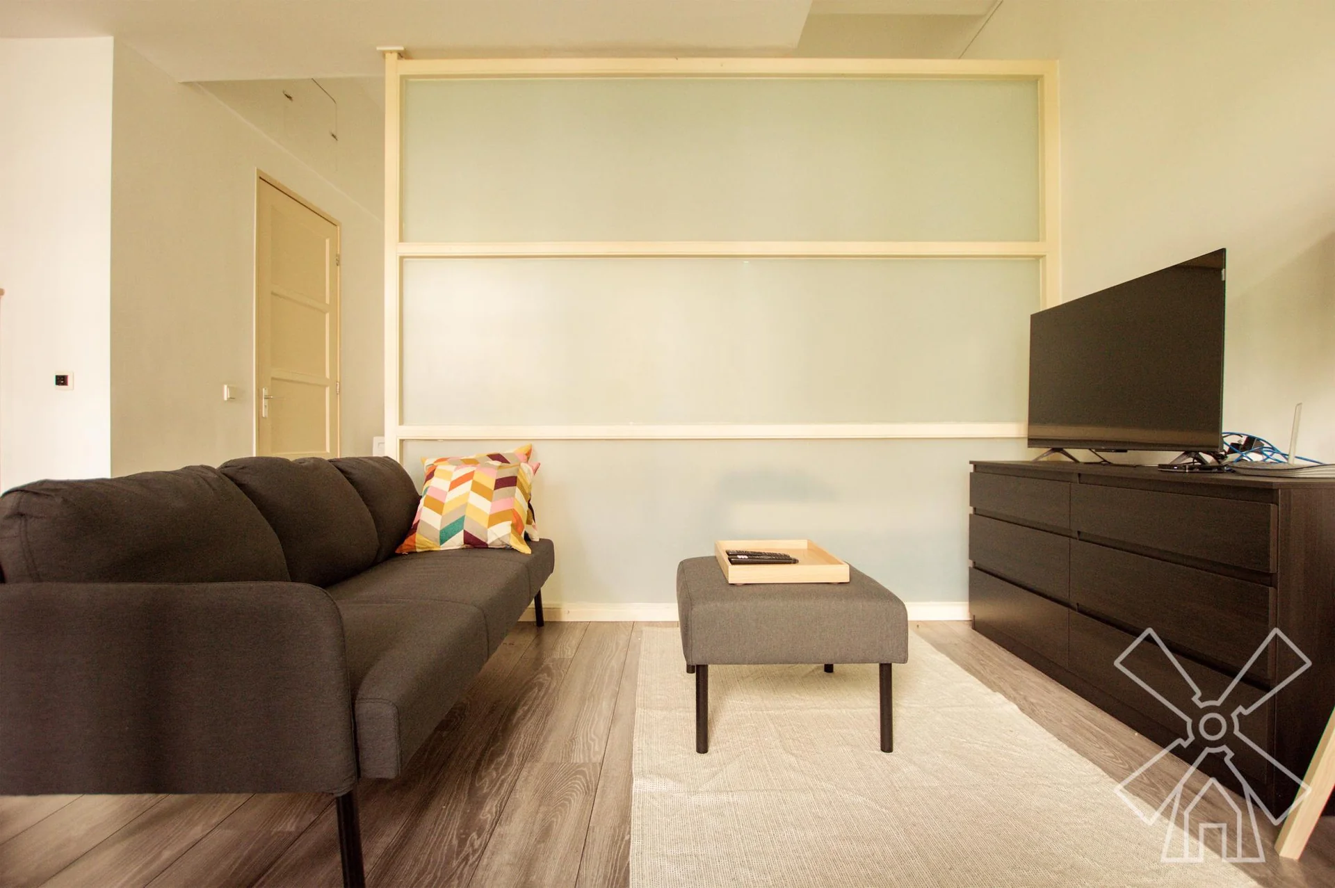 geblurde versie van de foto als achtergrond