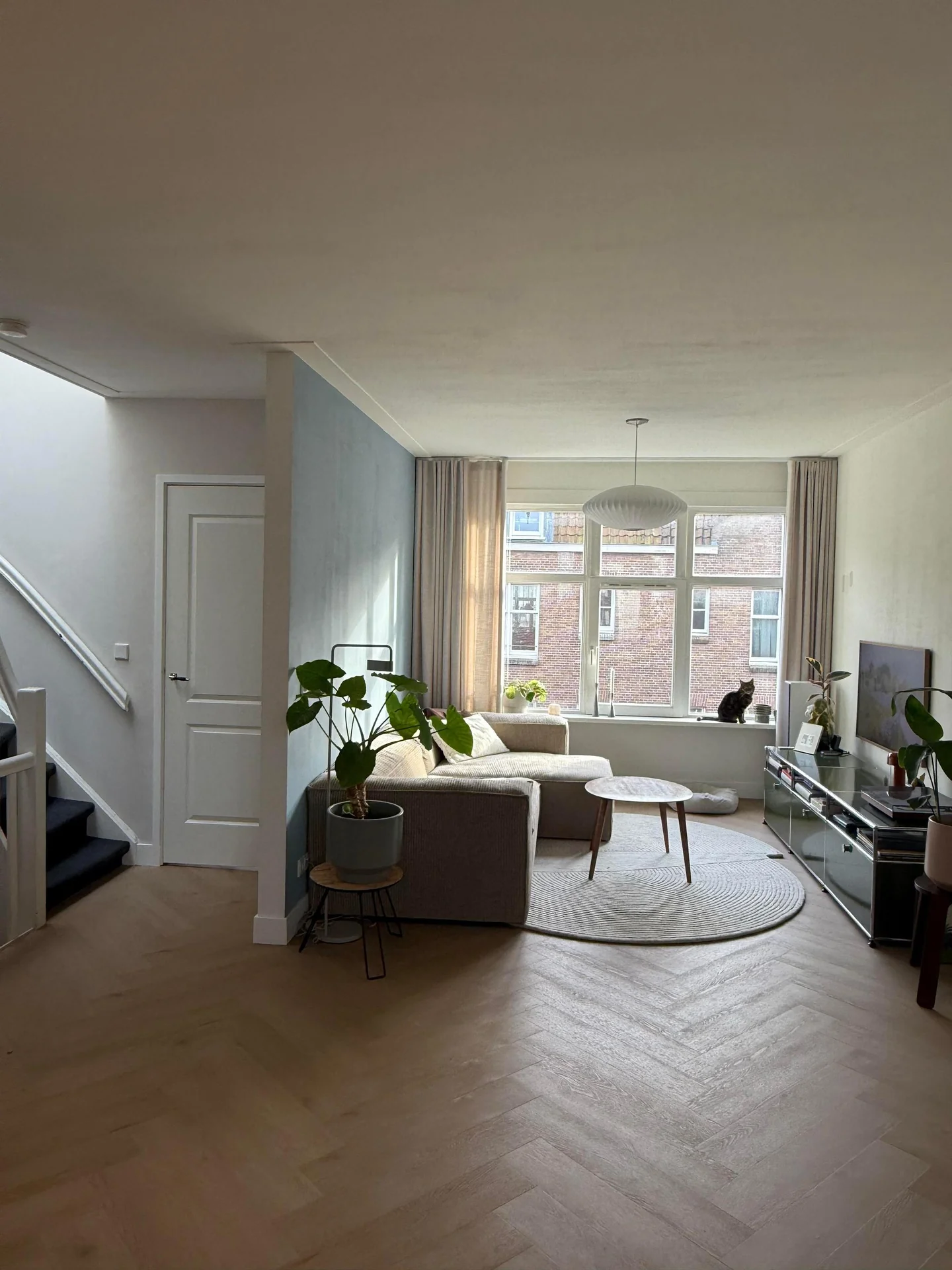 geblurde versie van de foto als achtergrond