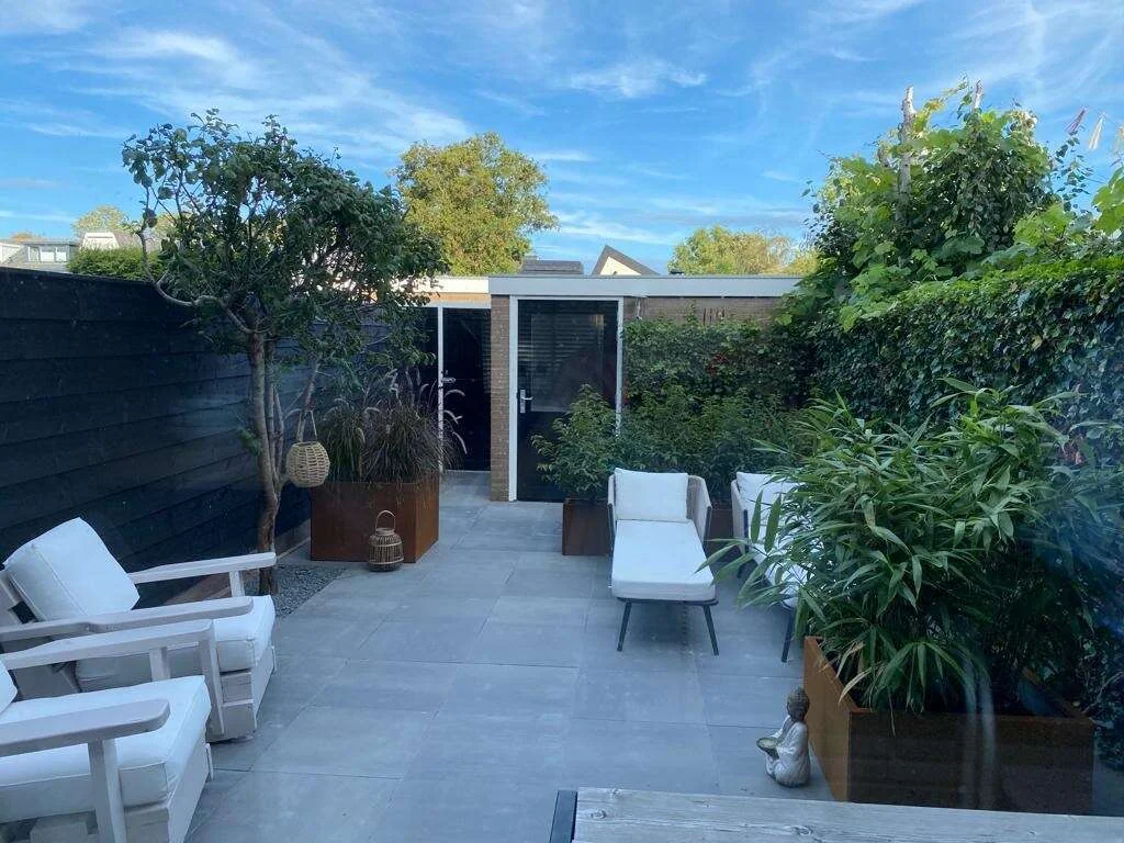 geblurde versie van de foto als achtergrond