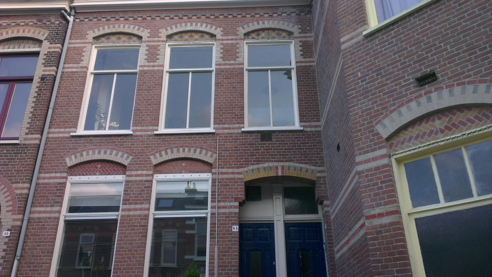 geblurde versie van de foto als achtergrond