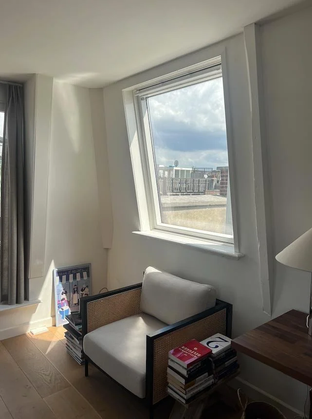 geblurde versie van de foto als achtergrond