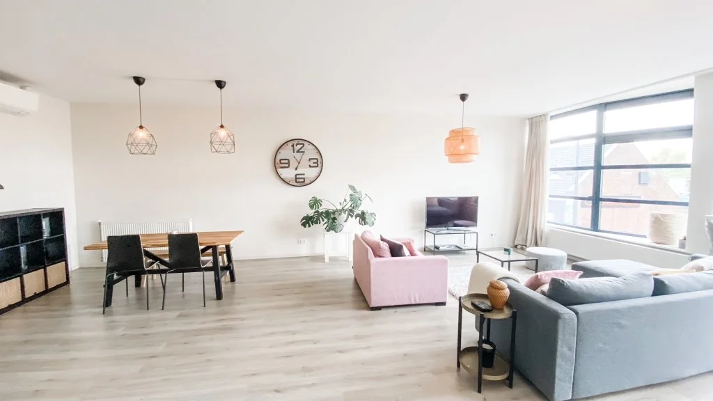 geblurde versie van de foto als achtergrond