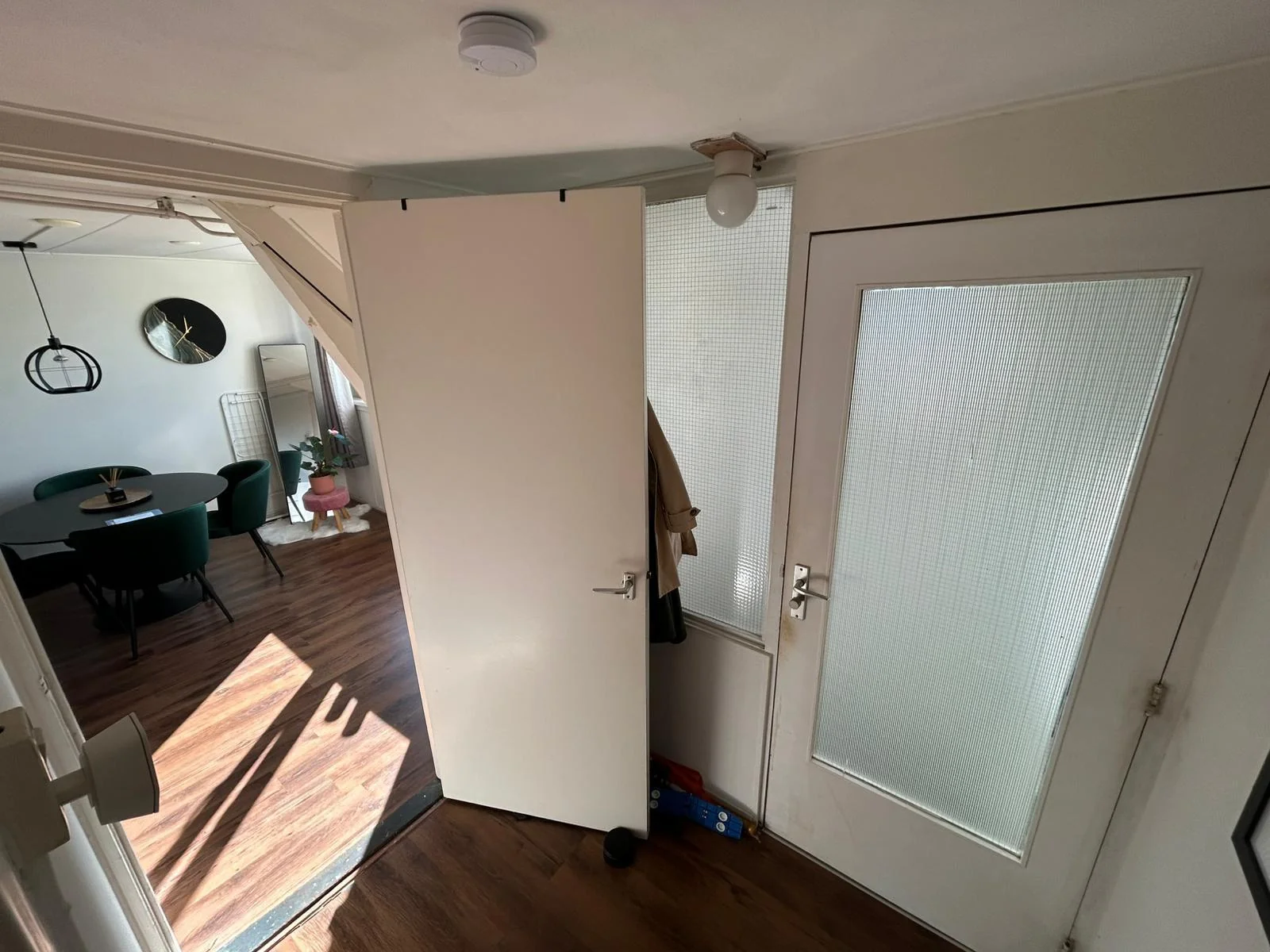 geblurde versie van de foto als achtergrond