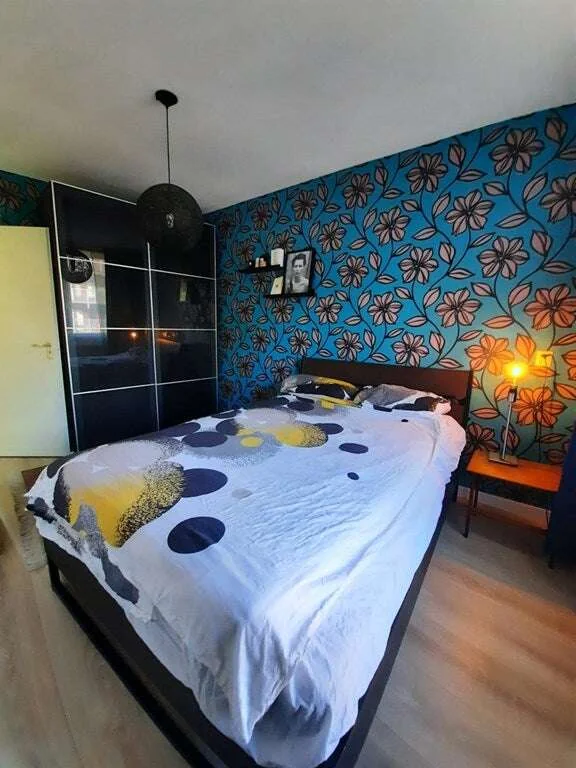 geblurde versie van de foto als achtergrond