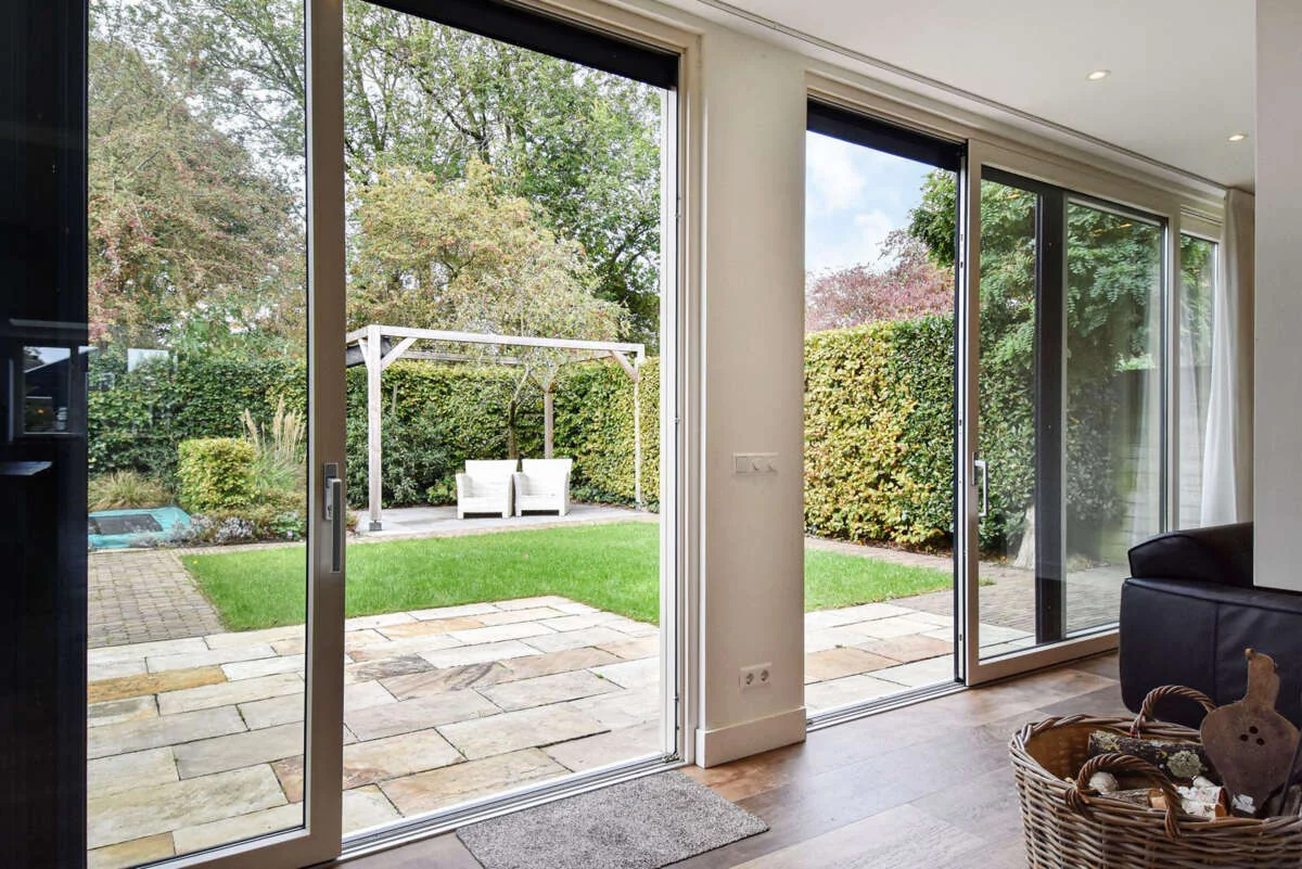 geblurde versie van de foto als achtergrond