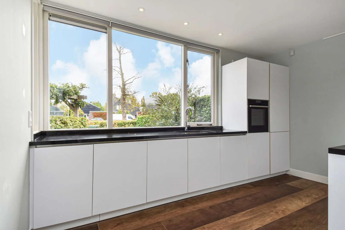 geblurde versie van de foto als achtergrond