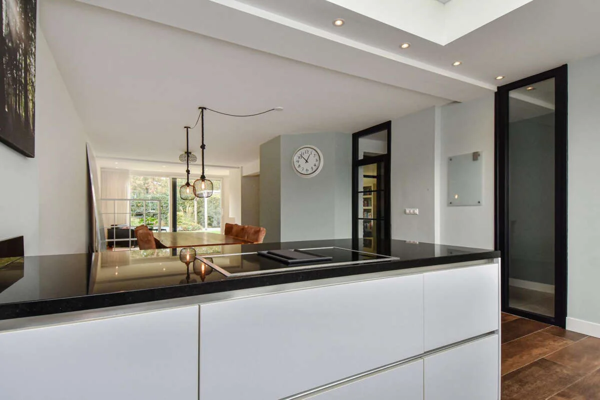 geblurde versie van de foto als achtergrond