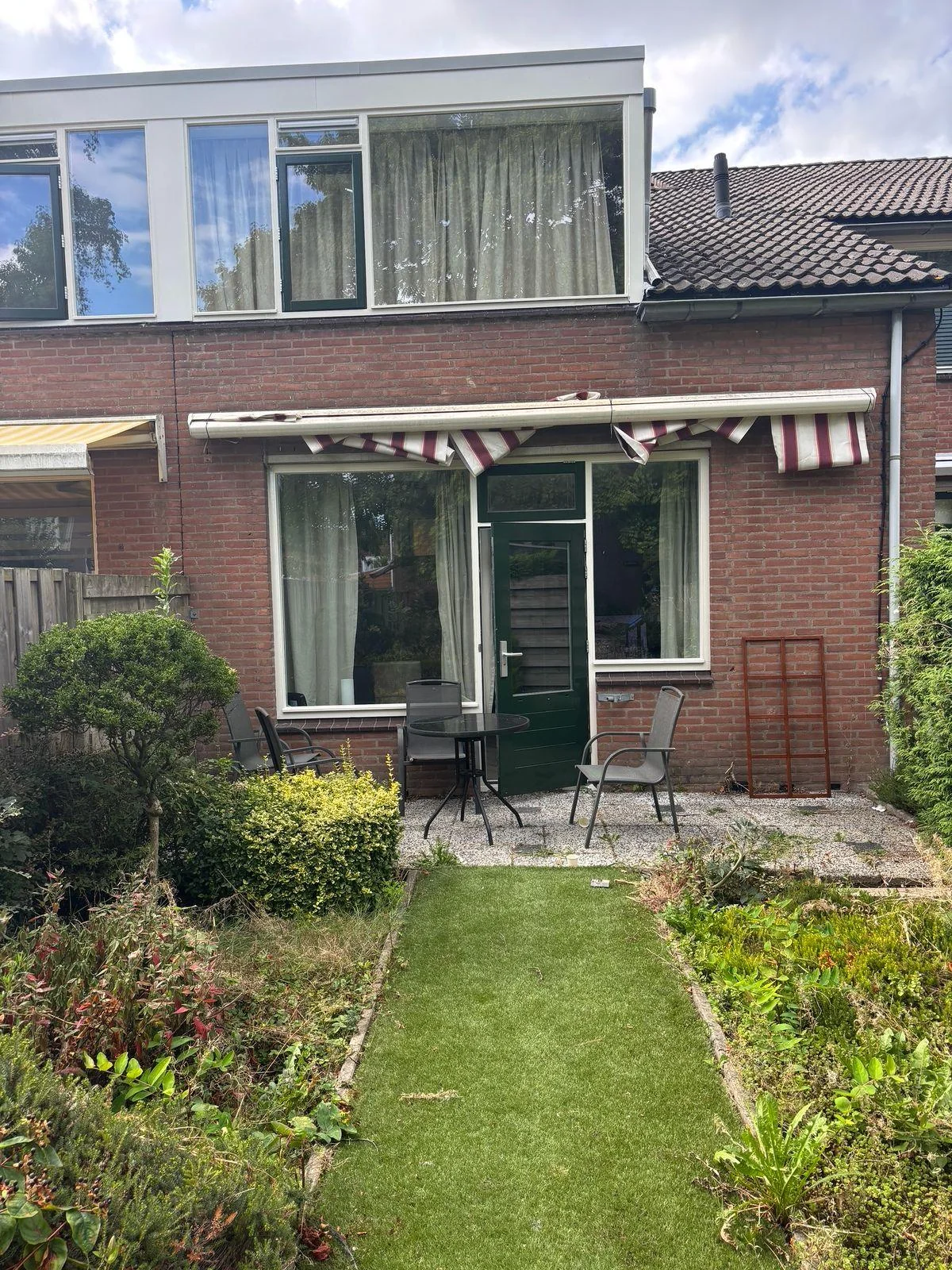 geblurde versie van de foto als achtergrond