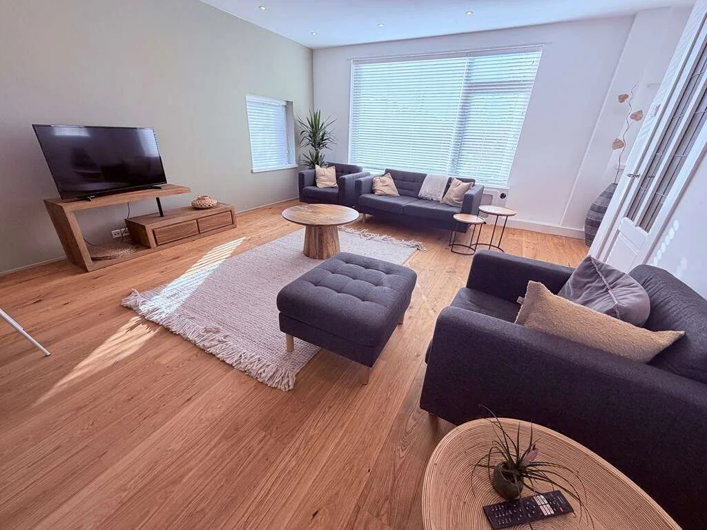 geblurde versie van de foto als achtergrond