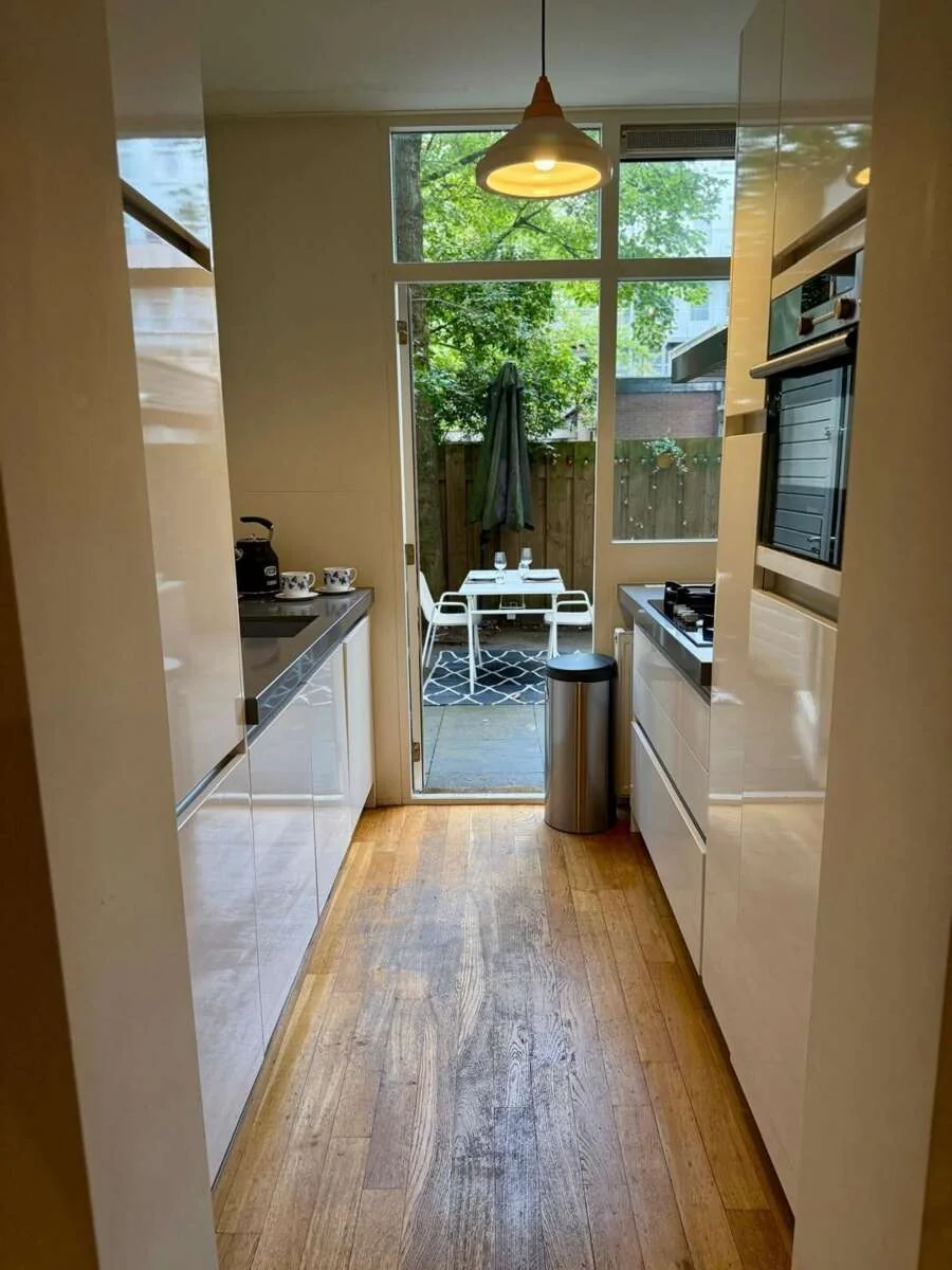 geblurde versie van de foto als achtergrond