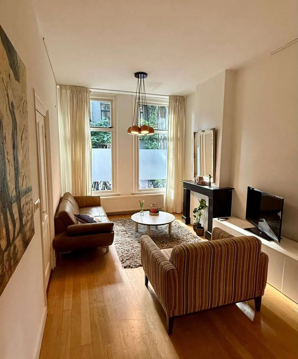 geblurde versie van de foto als achtergrond