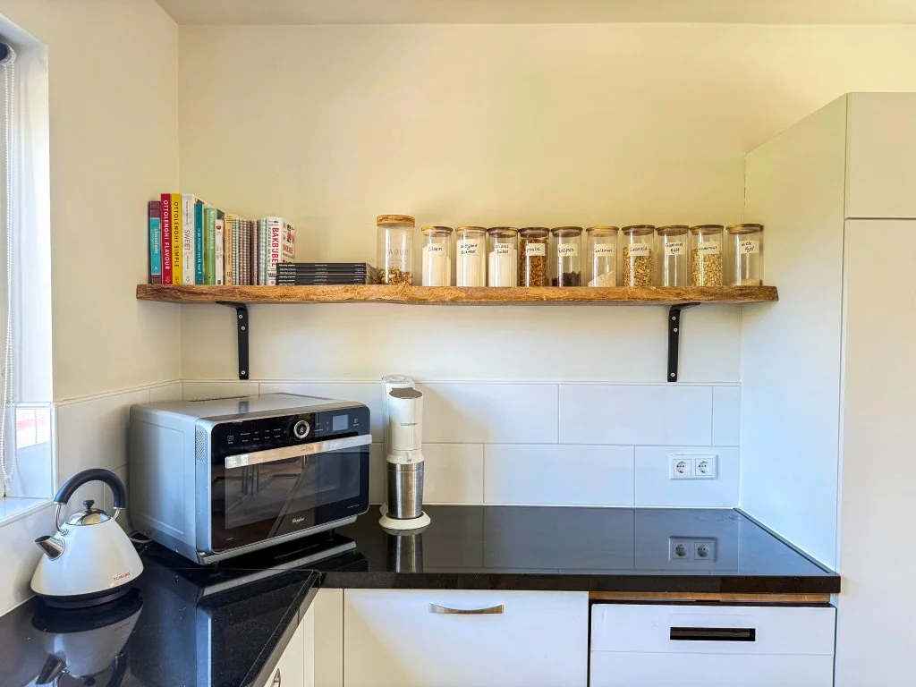 geblurde versie van de foto als achtergrond