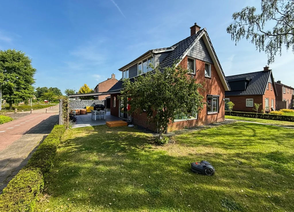 geblurde versie van de foto als achtergrond