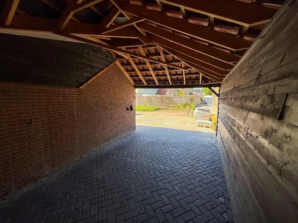 geblurde versie van de foto als achtergrond