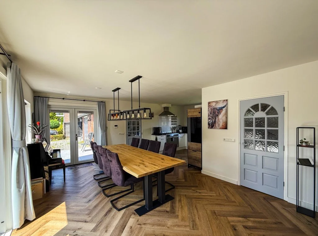 geblurde versie van de foto als achtergrond