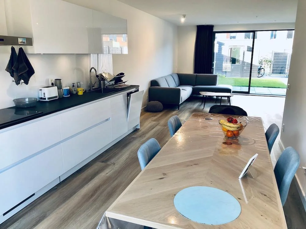 geblurde versie van de foto als achtergrond