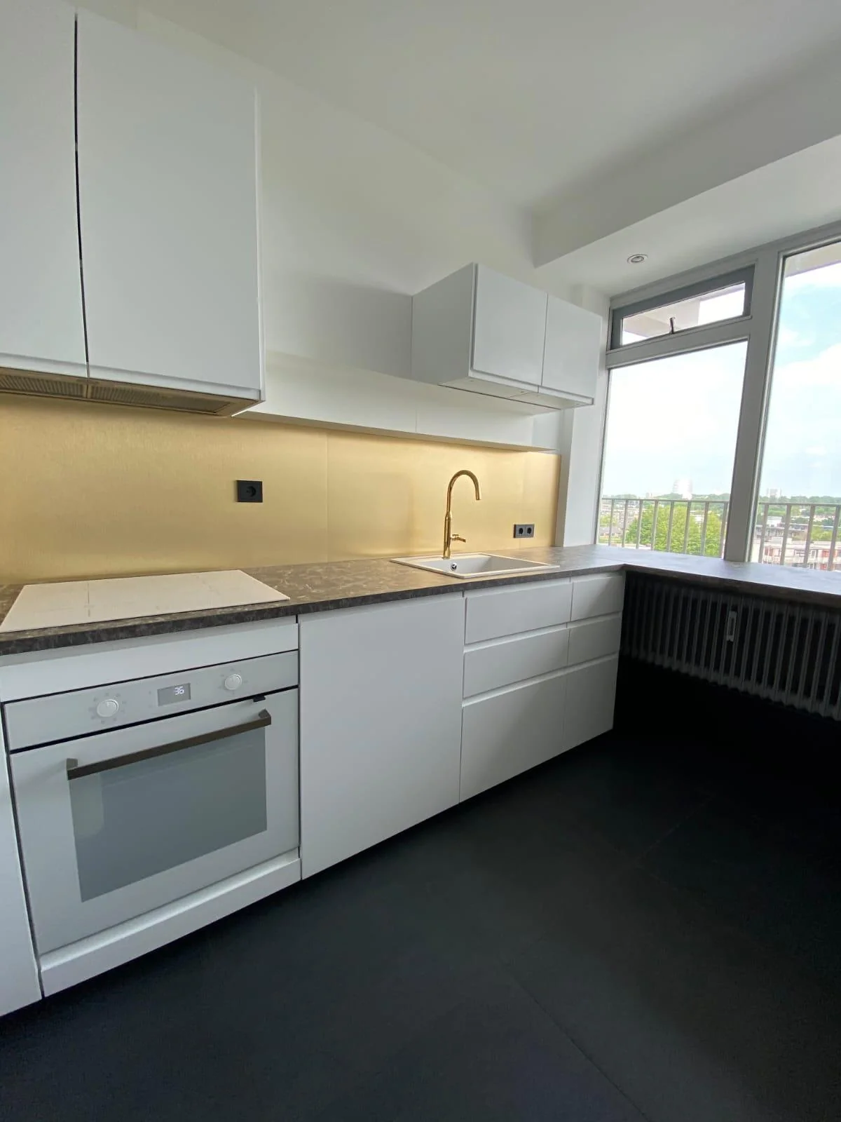 geblurde versie van de foto als achtergrond