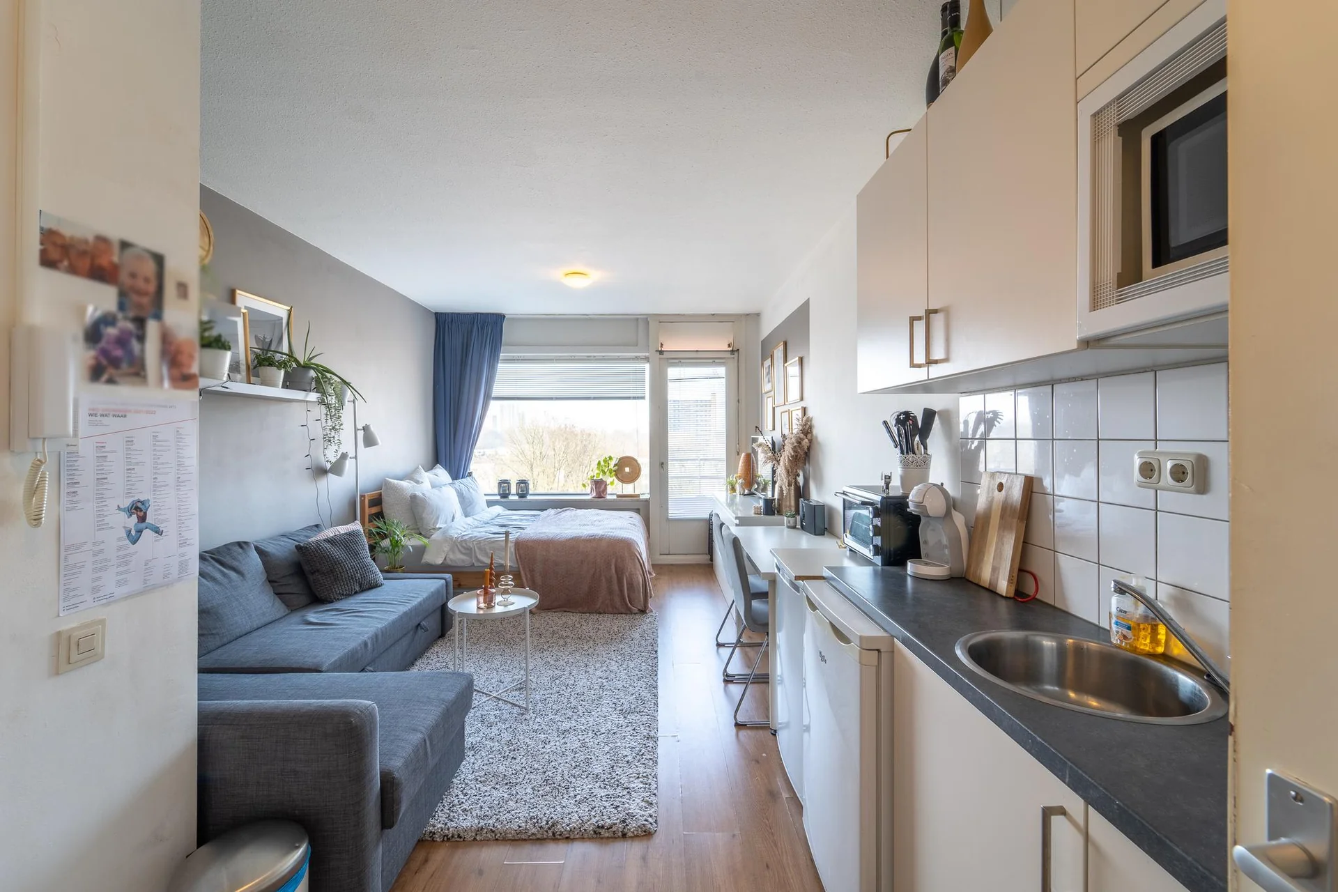 geblurde versie van de foto als achtergrond