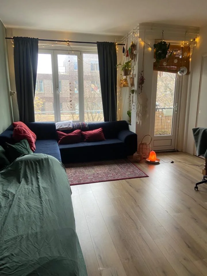 geblurde versie van de foto als achtergrond