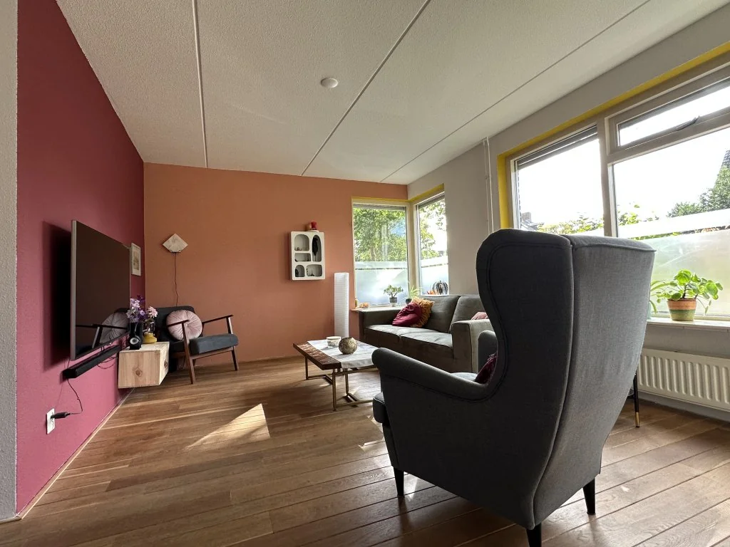 geblurde versie van de foto als achtergrond