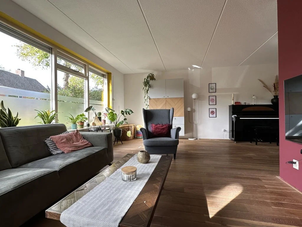 geblurde versie van de foto als achtergrond