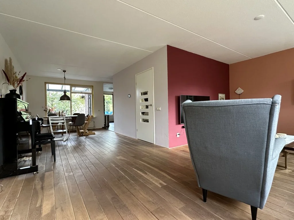 geblurde versie van de foto als achtergrond