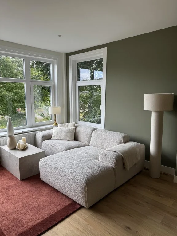 geblurde versie van de foto als achtergrond