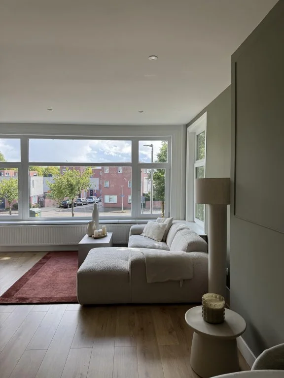 geblurde versie van de foto als achtergrond