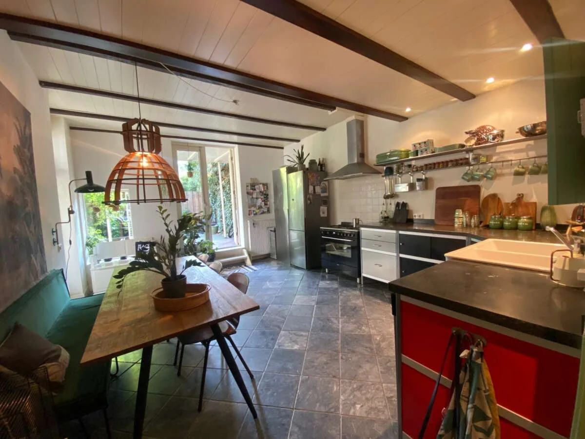 geblurde versie van de foto als achtergrond