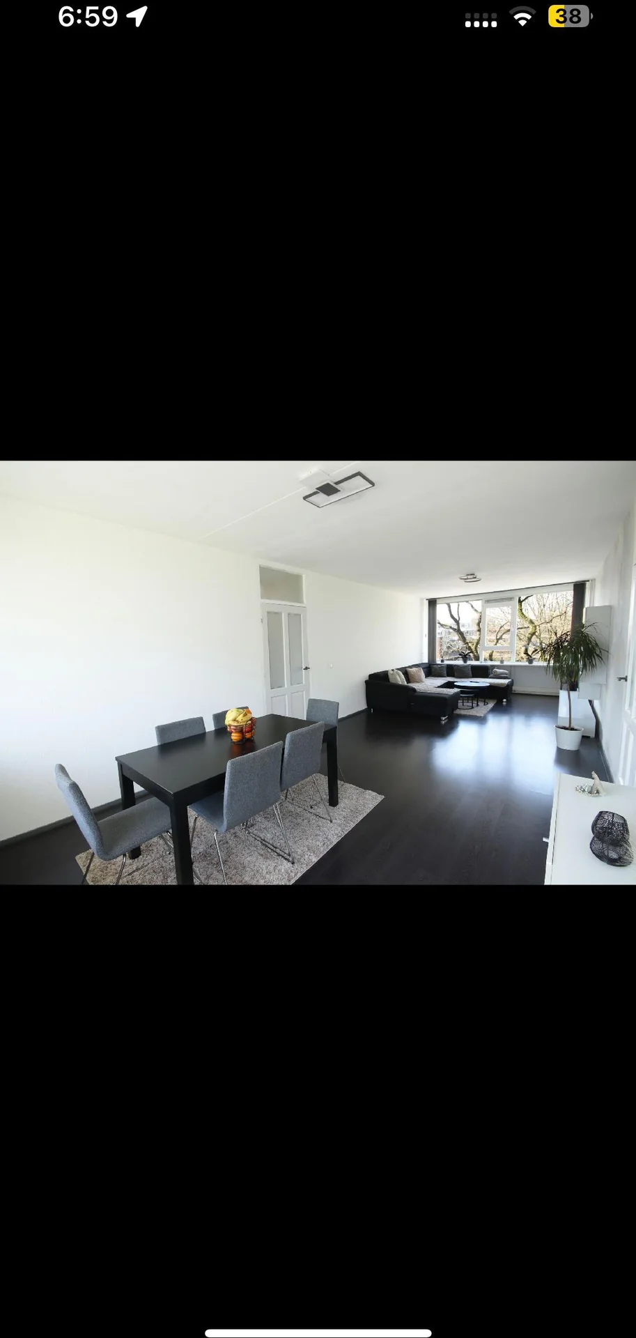 geblurde versie van de foto als achtergrond