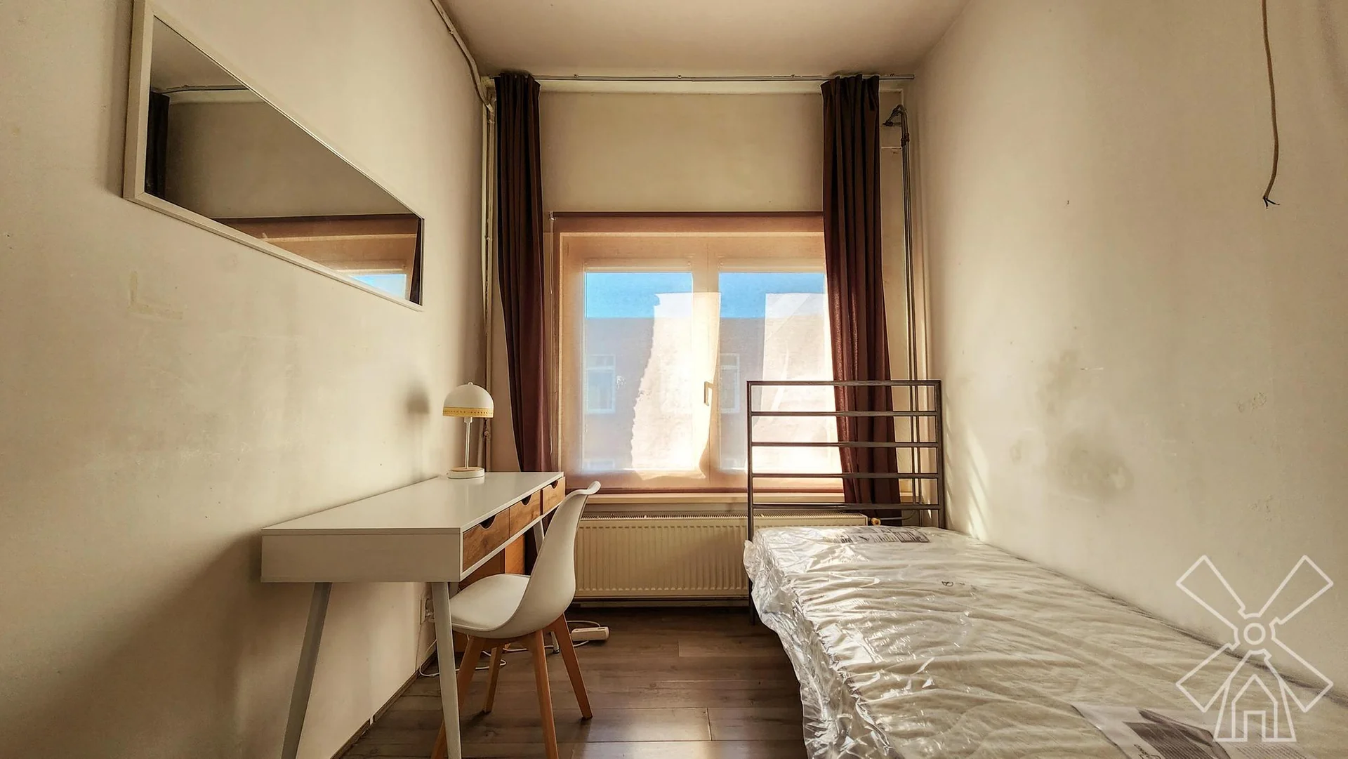 geblurde versie van de foto als achtergrond