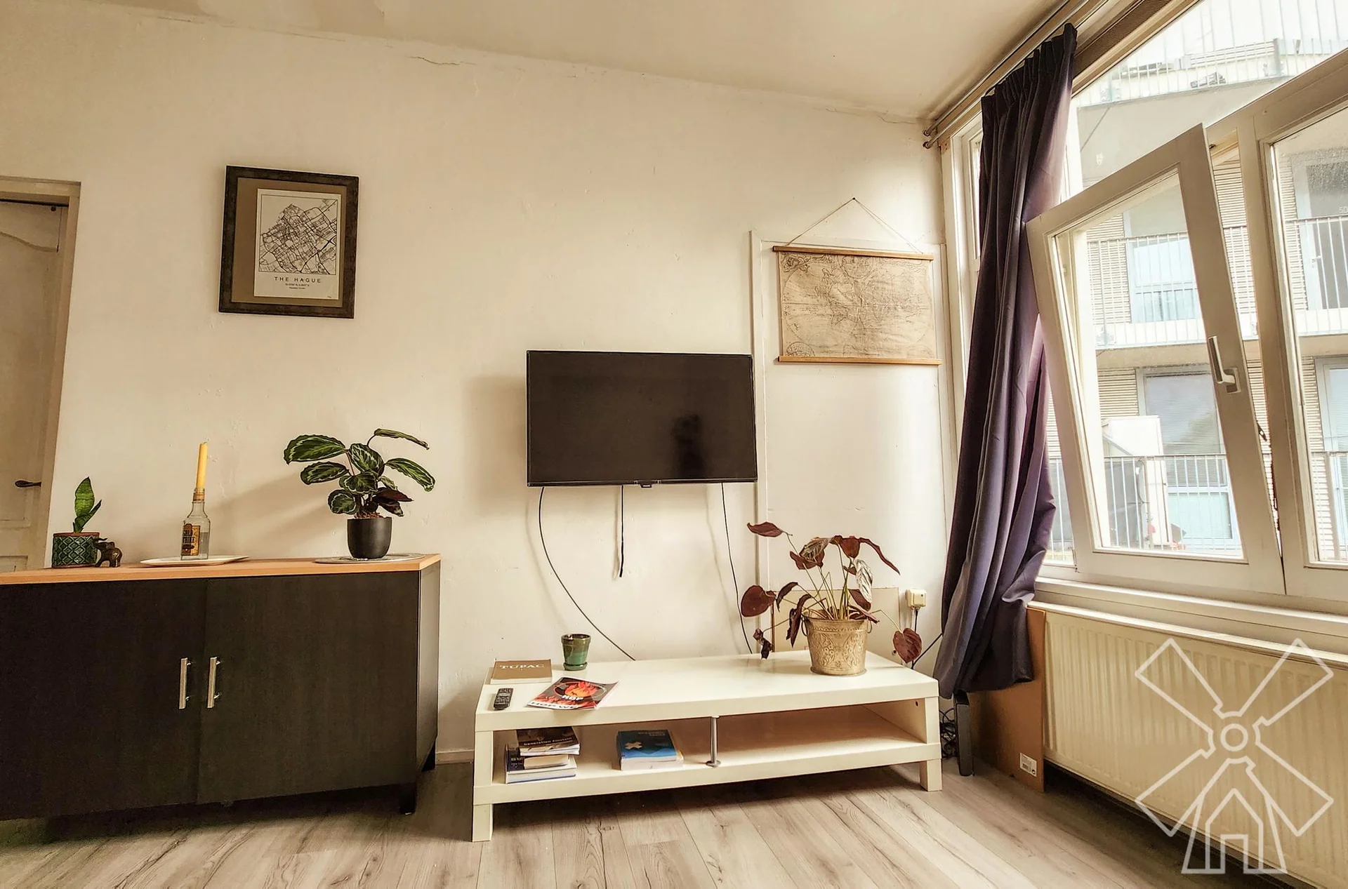 geblurde versie van de foto als achtergrond