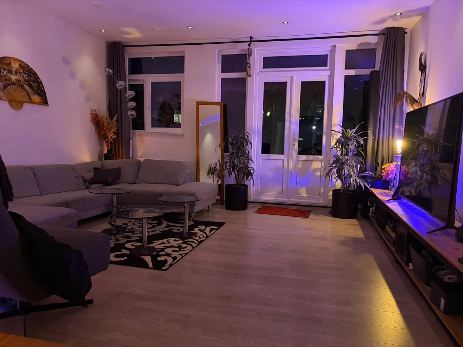 geblurde versie van de foto als achtergrond