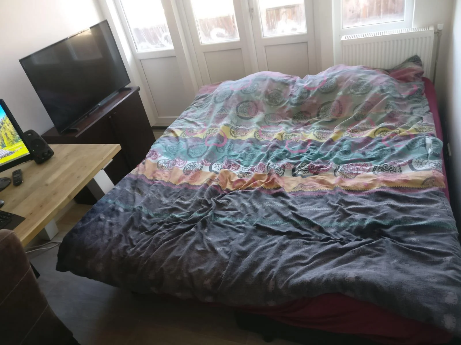 geblurde versie van de foto als achtergrond