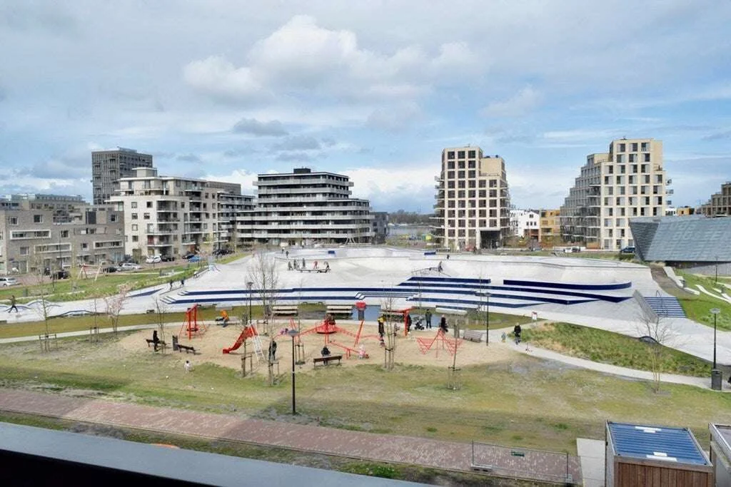 geblurde versie van de foto als achtergrond