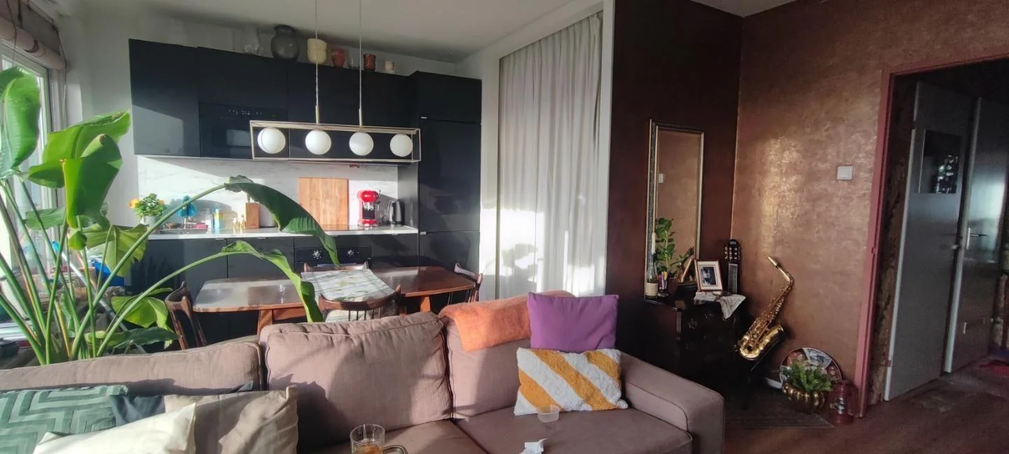 geblurde versie van de foto als achtergrond